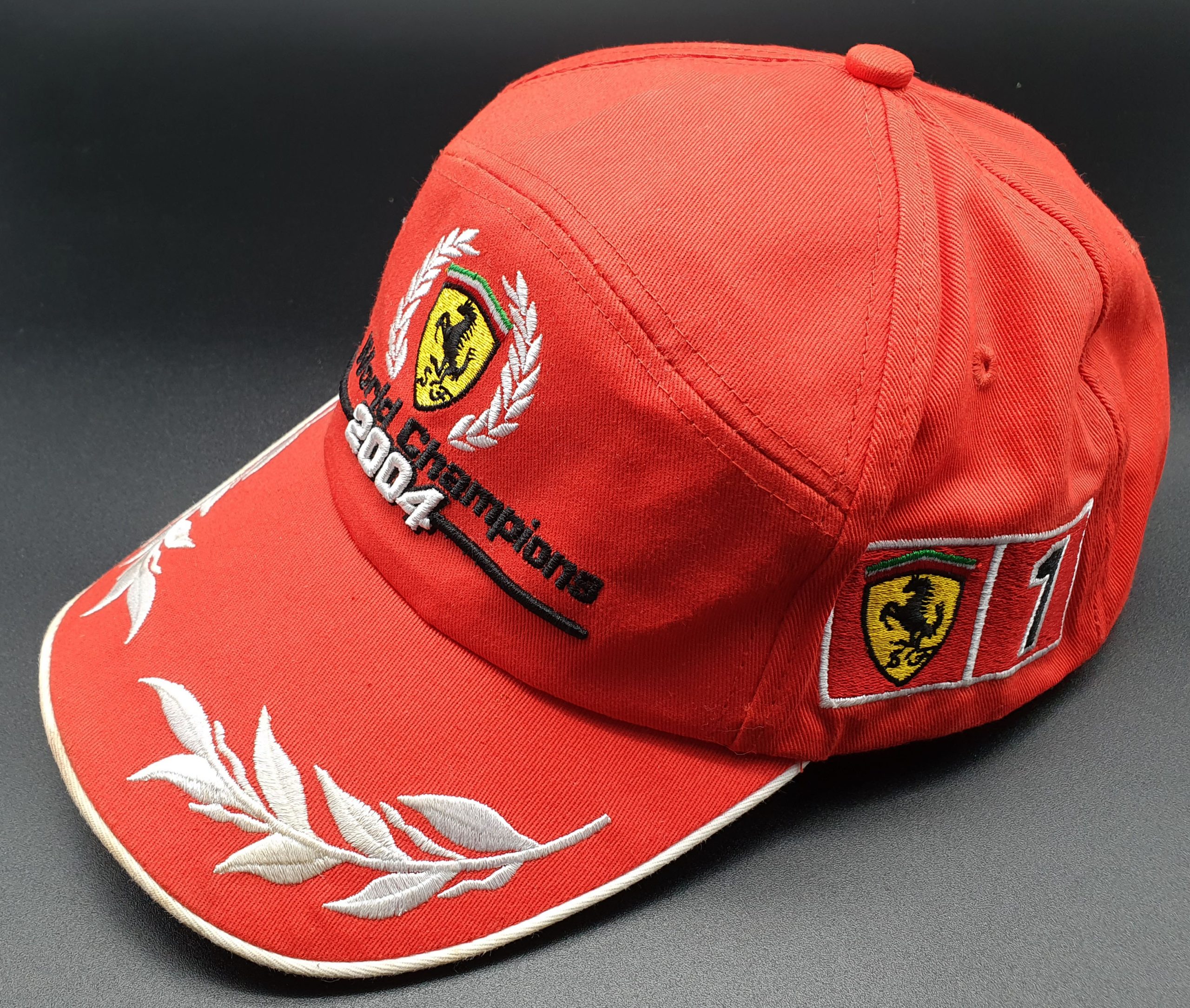 cappello-ferrari-293svl-1.jpg